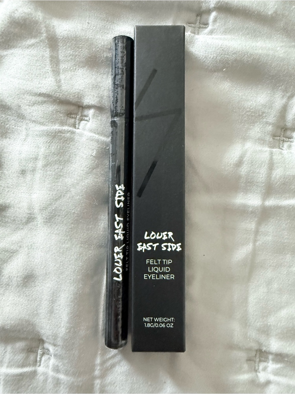 LOWER EAST SIDE Black Felt Tip Liquid Eyeliner